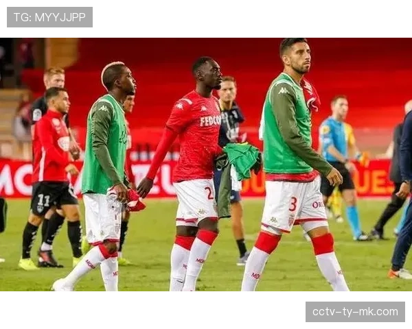 战术角力：摩纳哥与朗斯互交白卷，一场极致的防守博弈